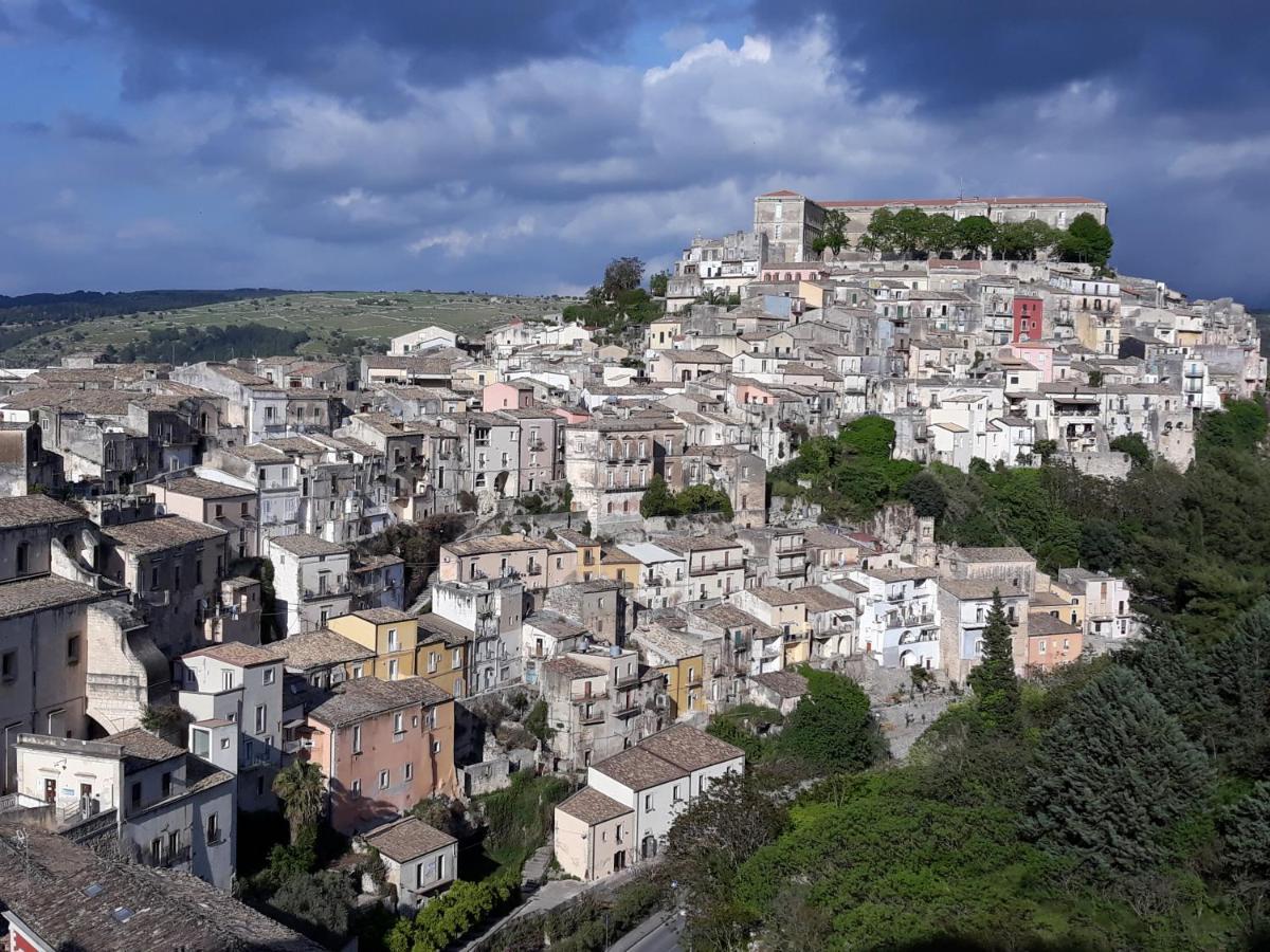 La Nicchia Villa Ragusa Bagian luar foto